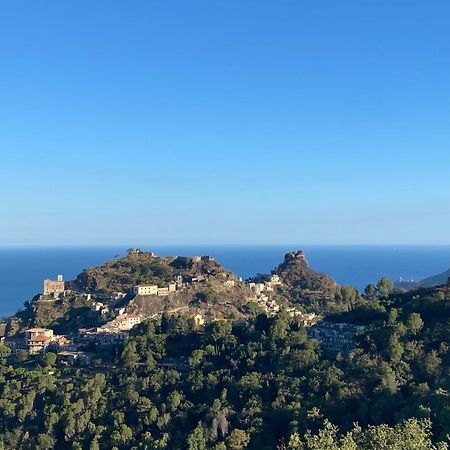 B&B Il Padrino Savoca Exterior photo