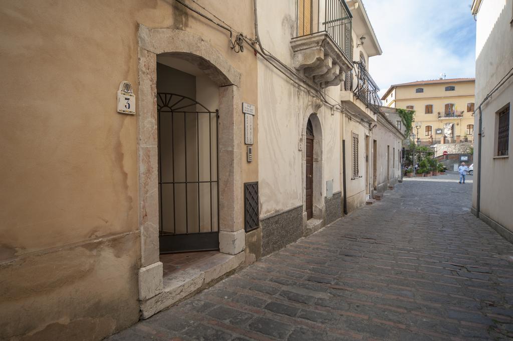 B&B Il Padrino Savoca Exterior photo