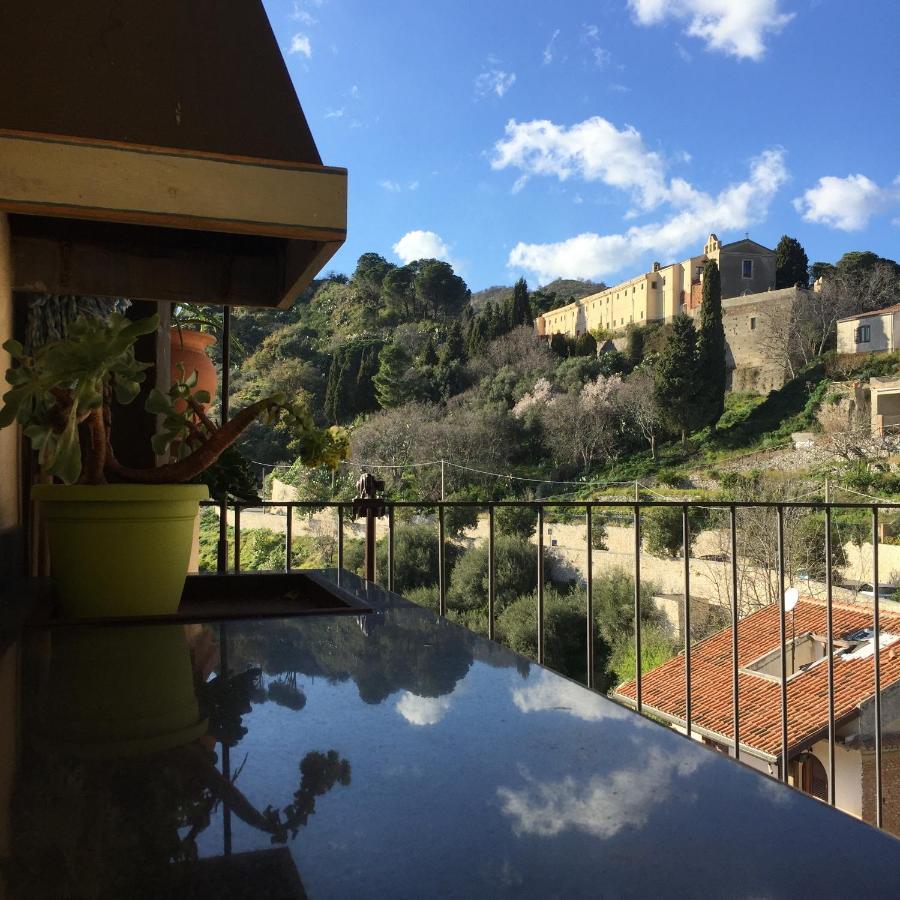 B&B Il Padrino Savoca Exterior photo